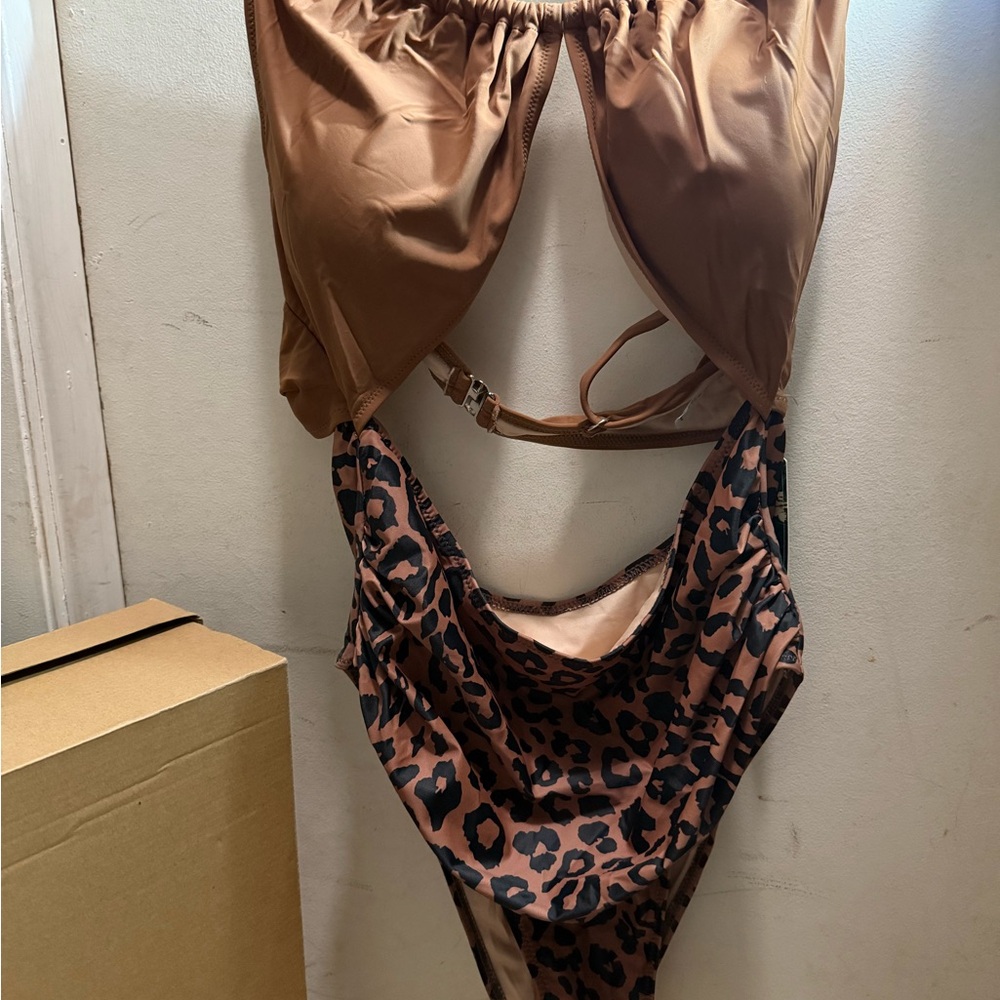 Blooming Jelly Leopard Print Swimsuit